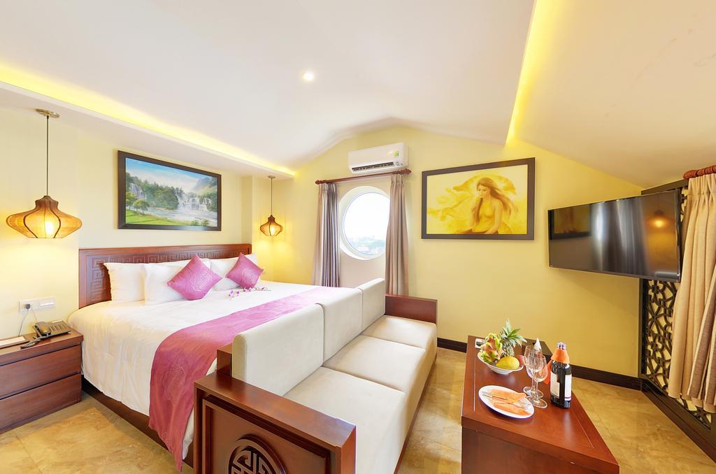 River Suites Hoi An Bagian luar foto